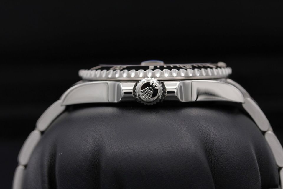 Rolex Submariner 116610 LN Image 3